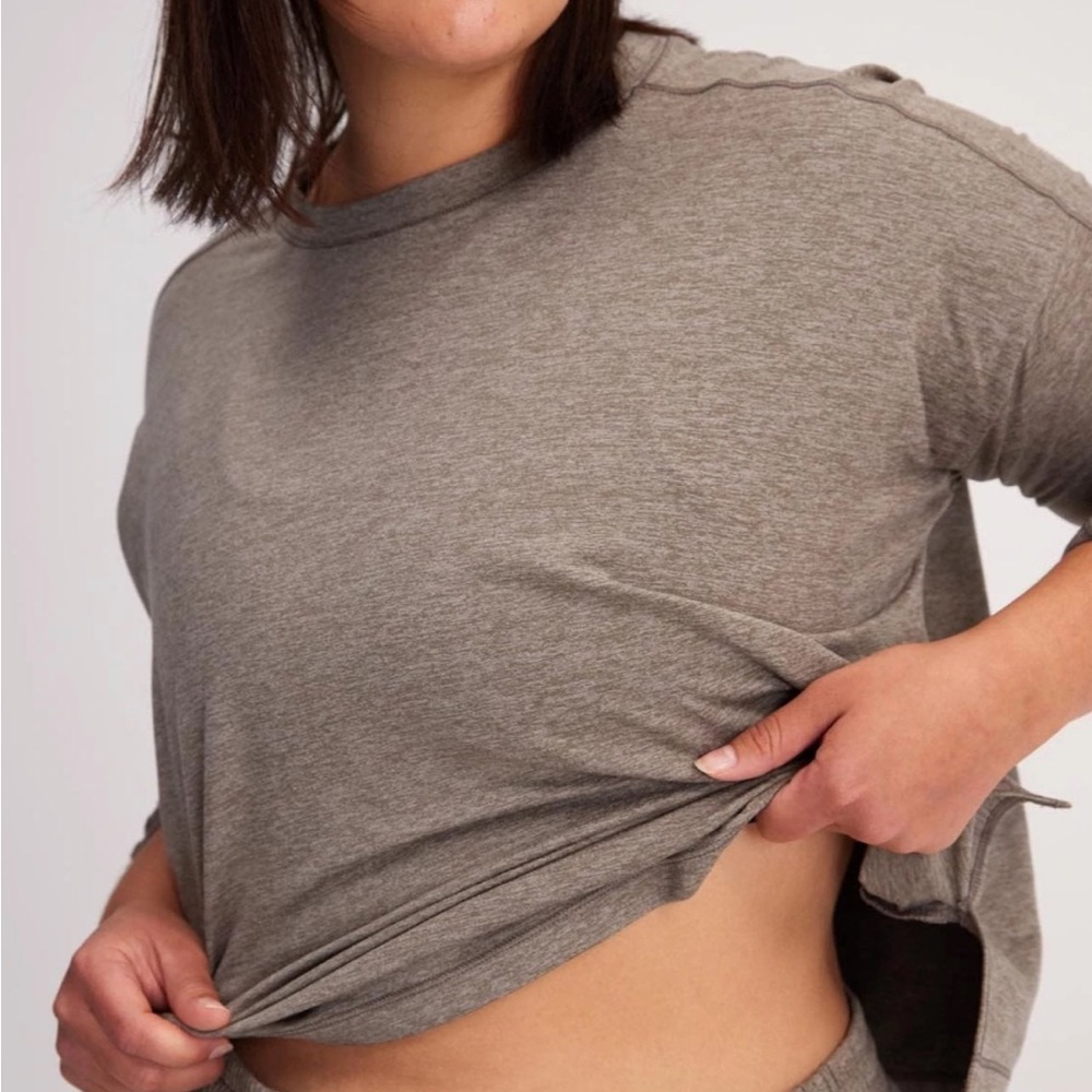NWT Oat ReSet Long Sleeve Tee - Picture 3 of 5